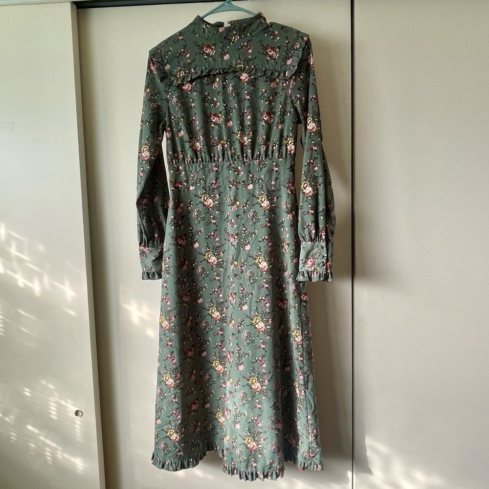 Moon River Floral Prairie Dress Long Sleeve Ruffle Mock Neck Size XS Sage Green